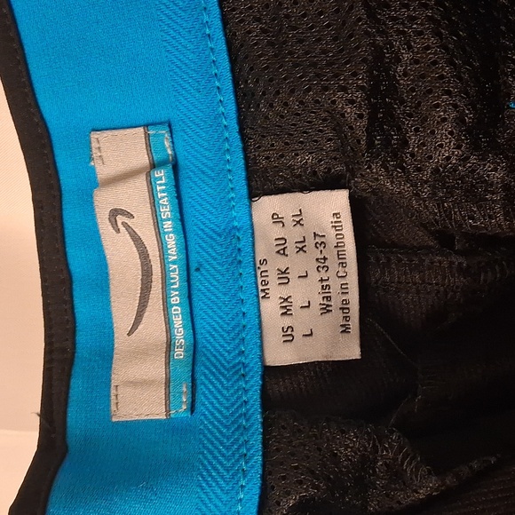 Men Black and Blue Cargo Shorts - Picture 3 of 3